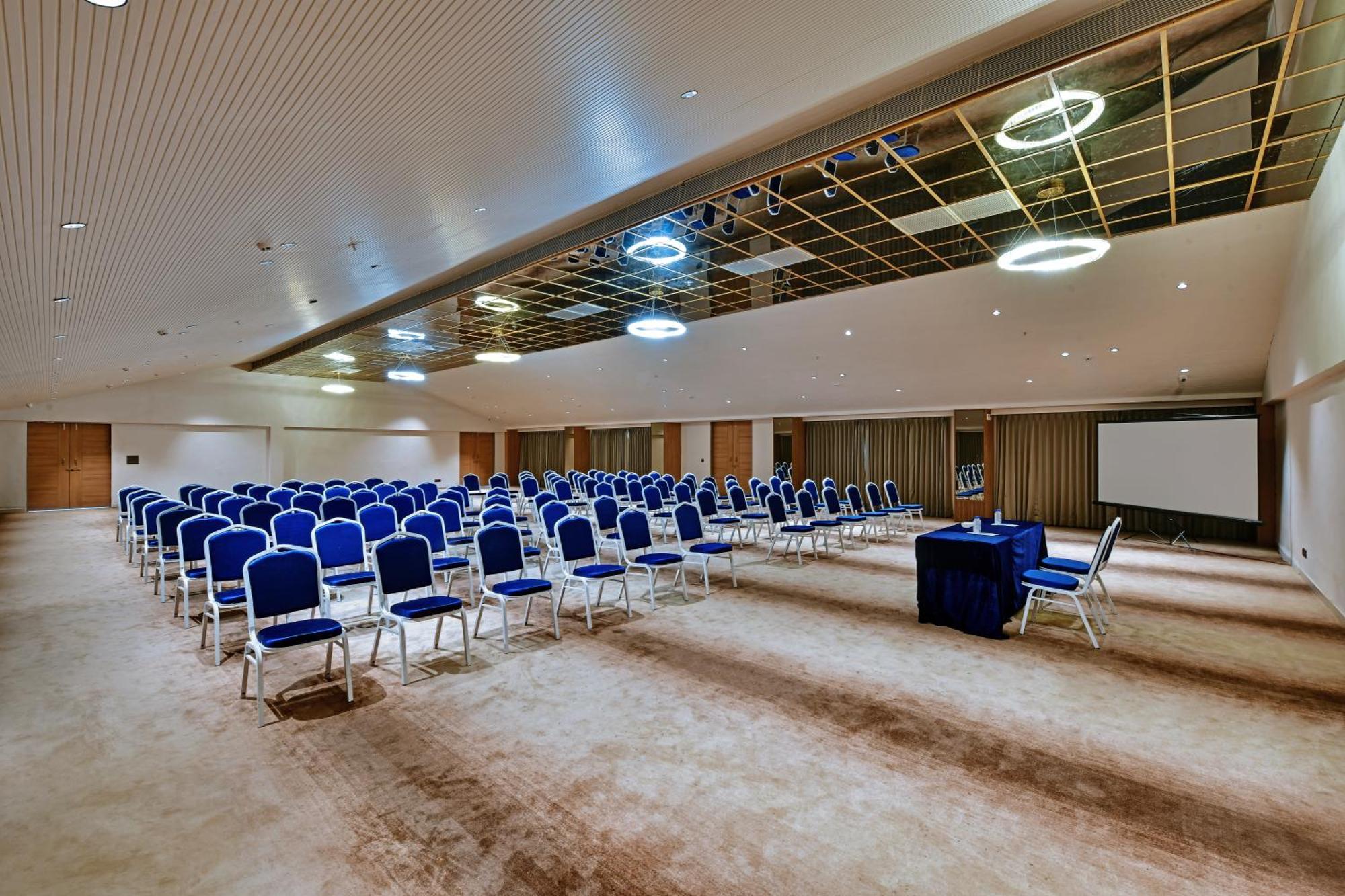 Antarim Express Hotel Bharuch Eksteriør billede